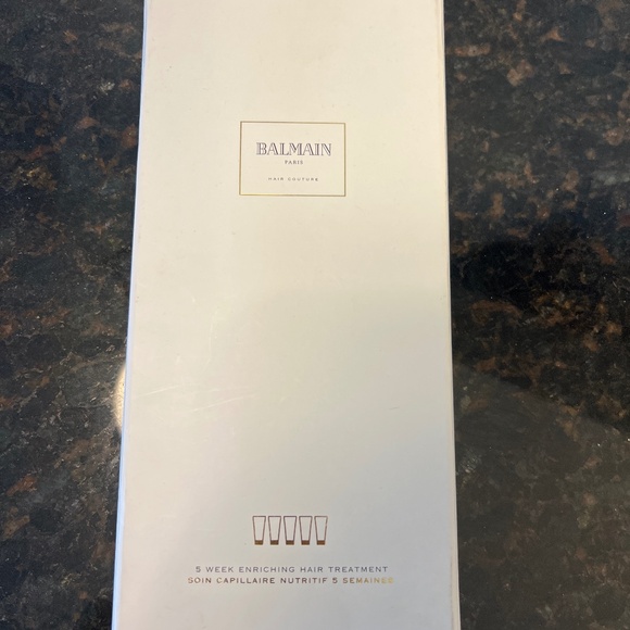 Balmain 5 Week Enriching Hair Treatment - Picture 1 of 4